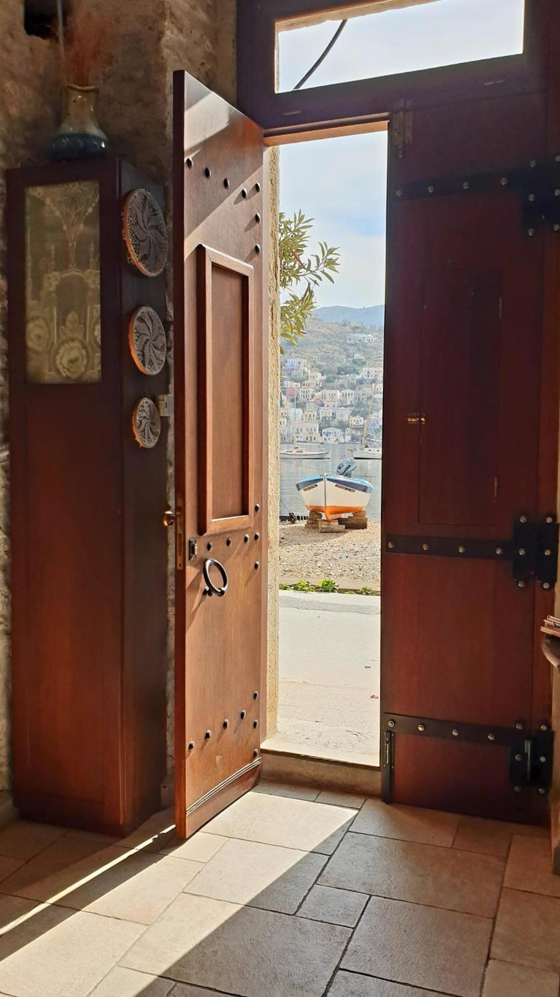 Traditional Seafront Apartment 锡米 外观 照片